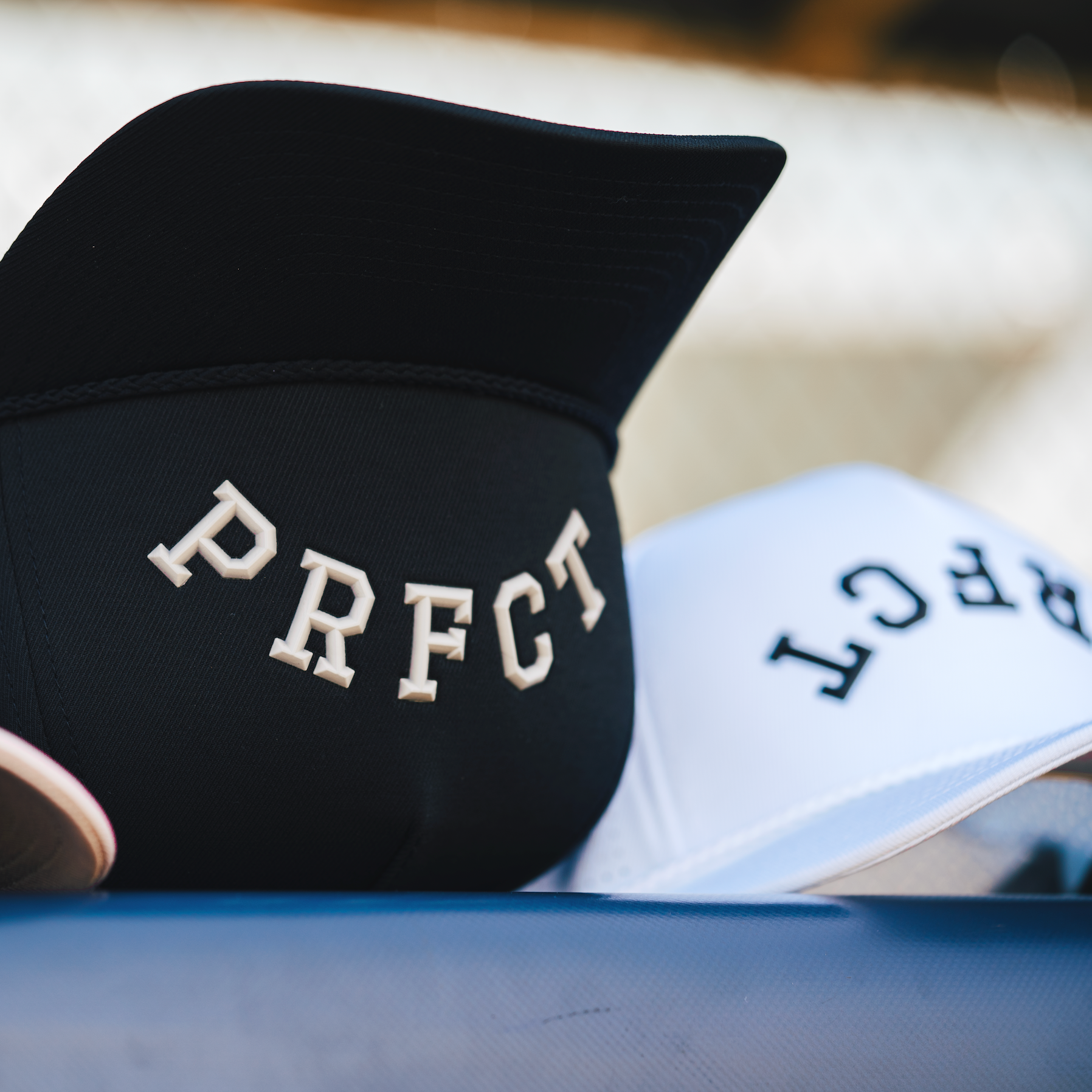 CATCH 'EM LOOKIN' GOLF HAT