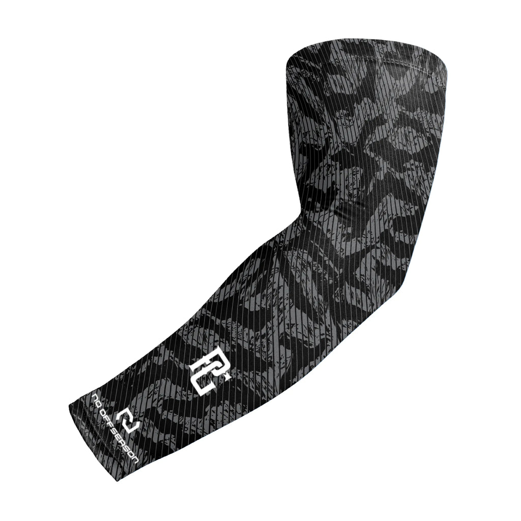 PERFORMANCE ARM SLEEVE