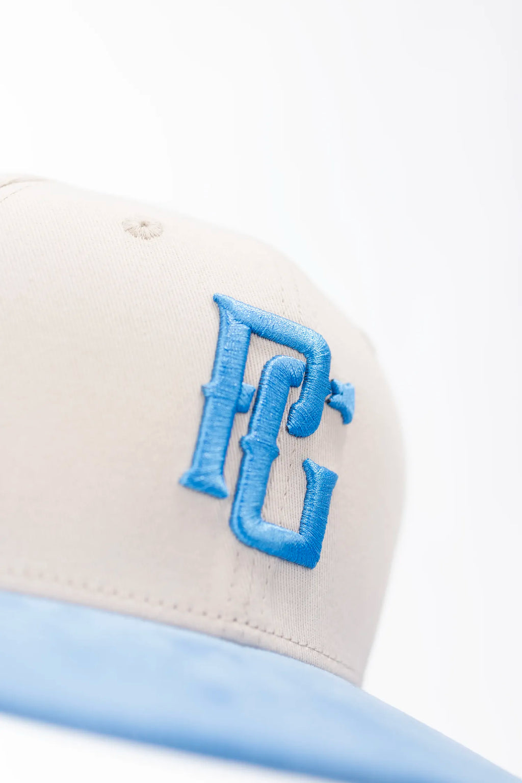 HALF CORD SNAPBACK