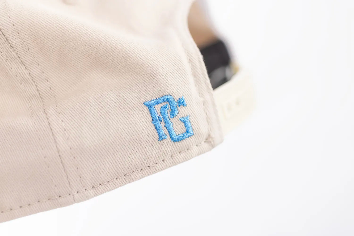 HALF CORD SNAPBACK