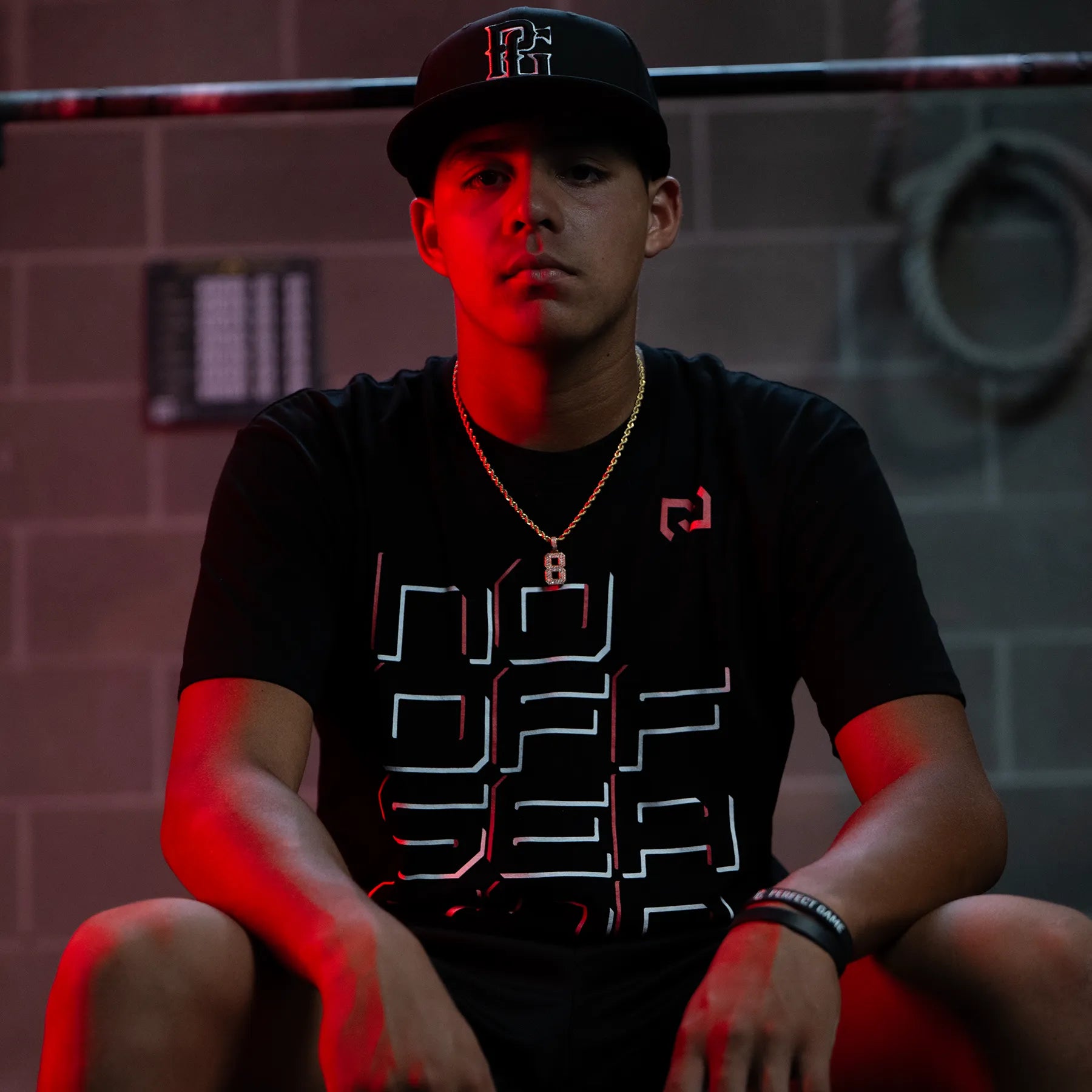 NO OFFSEASON STACKED TEE