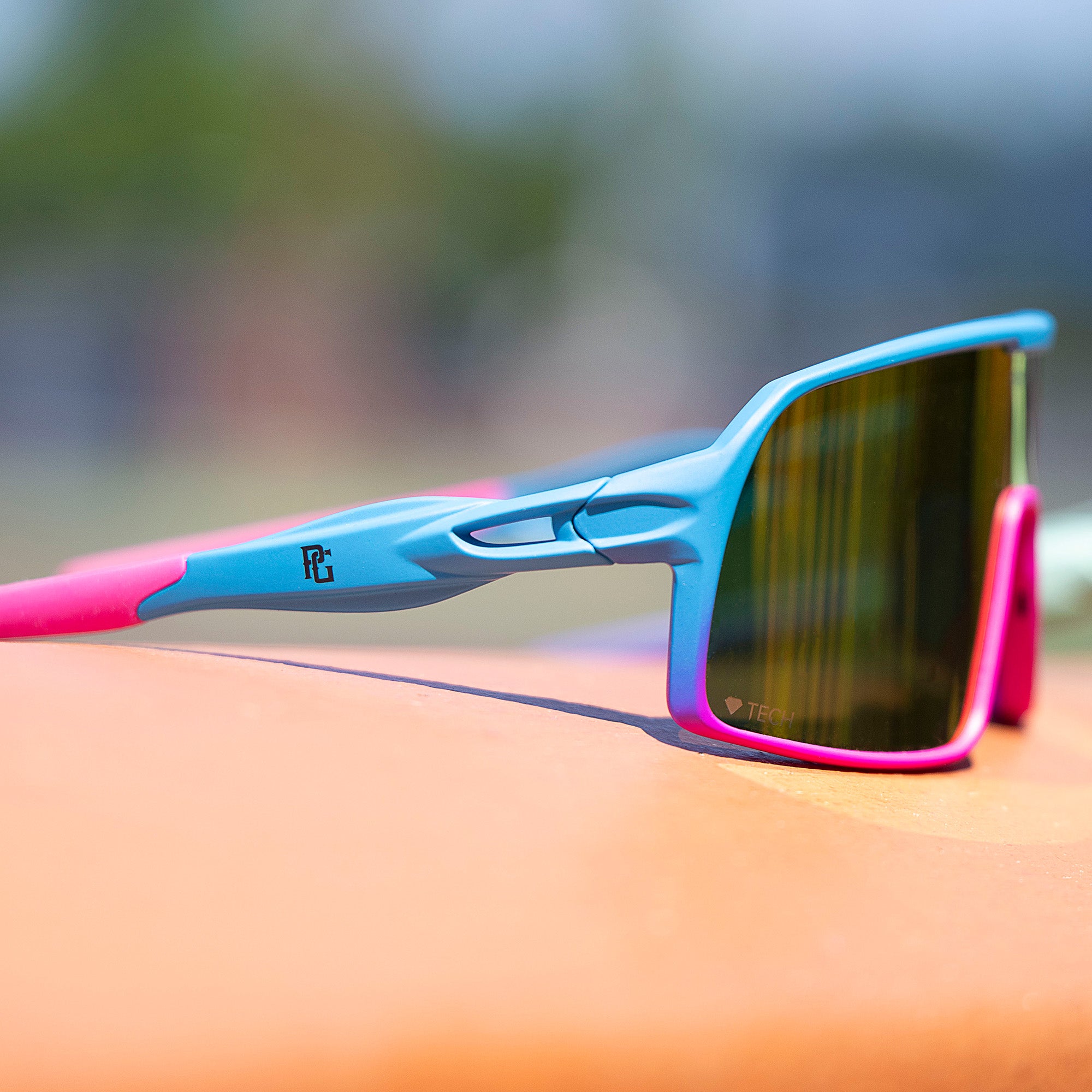 WALK OFF SUNGLASSES