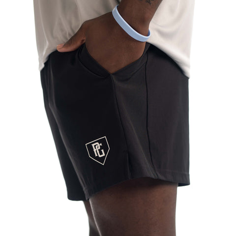 SHOWCASE SHORTS
